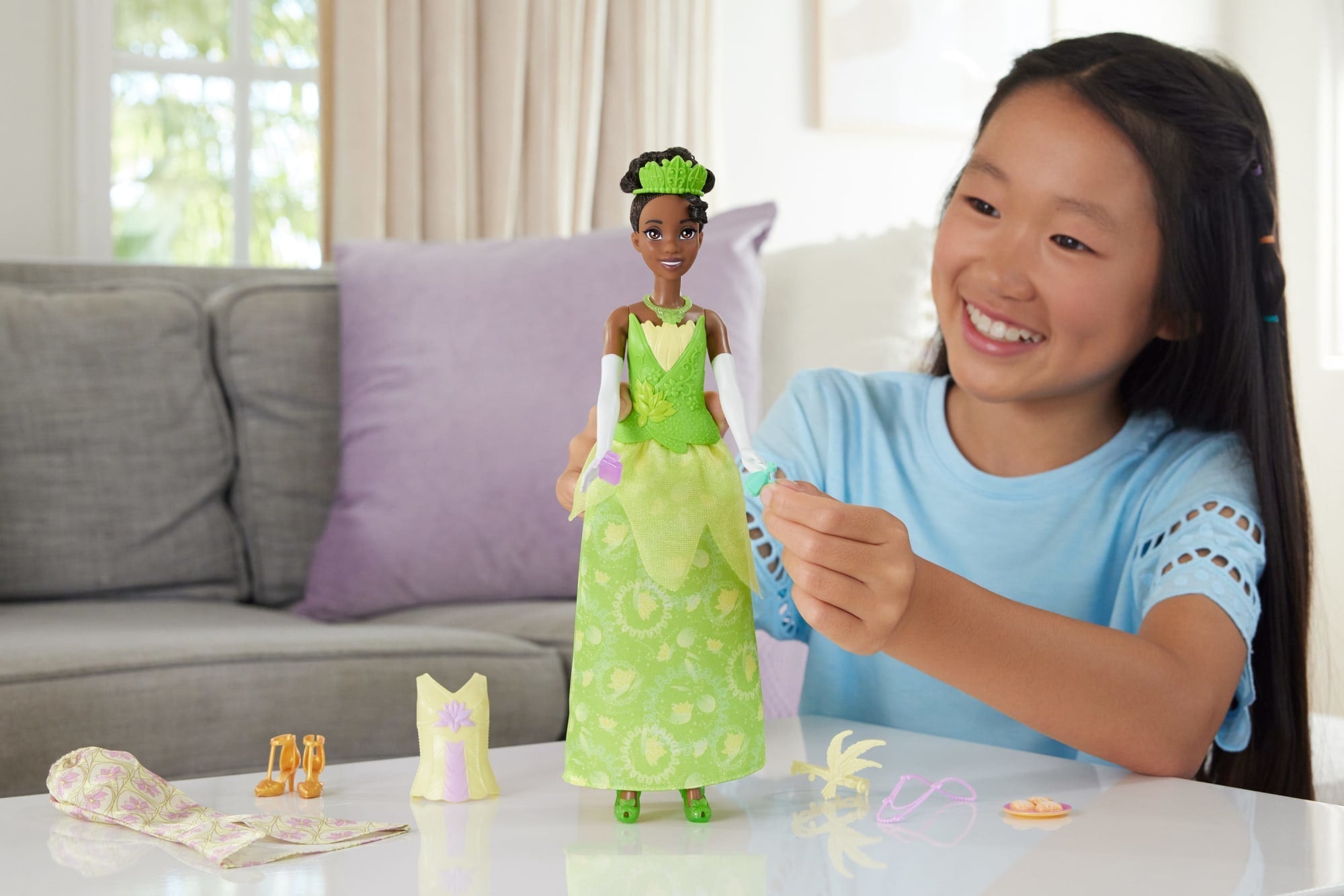 Princesses Disney  Poupée Mode  Histoires de Tiana 2-en-1