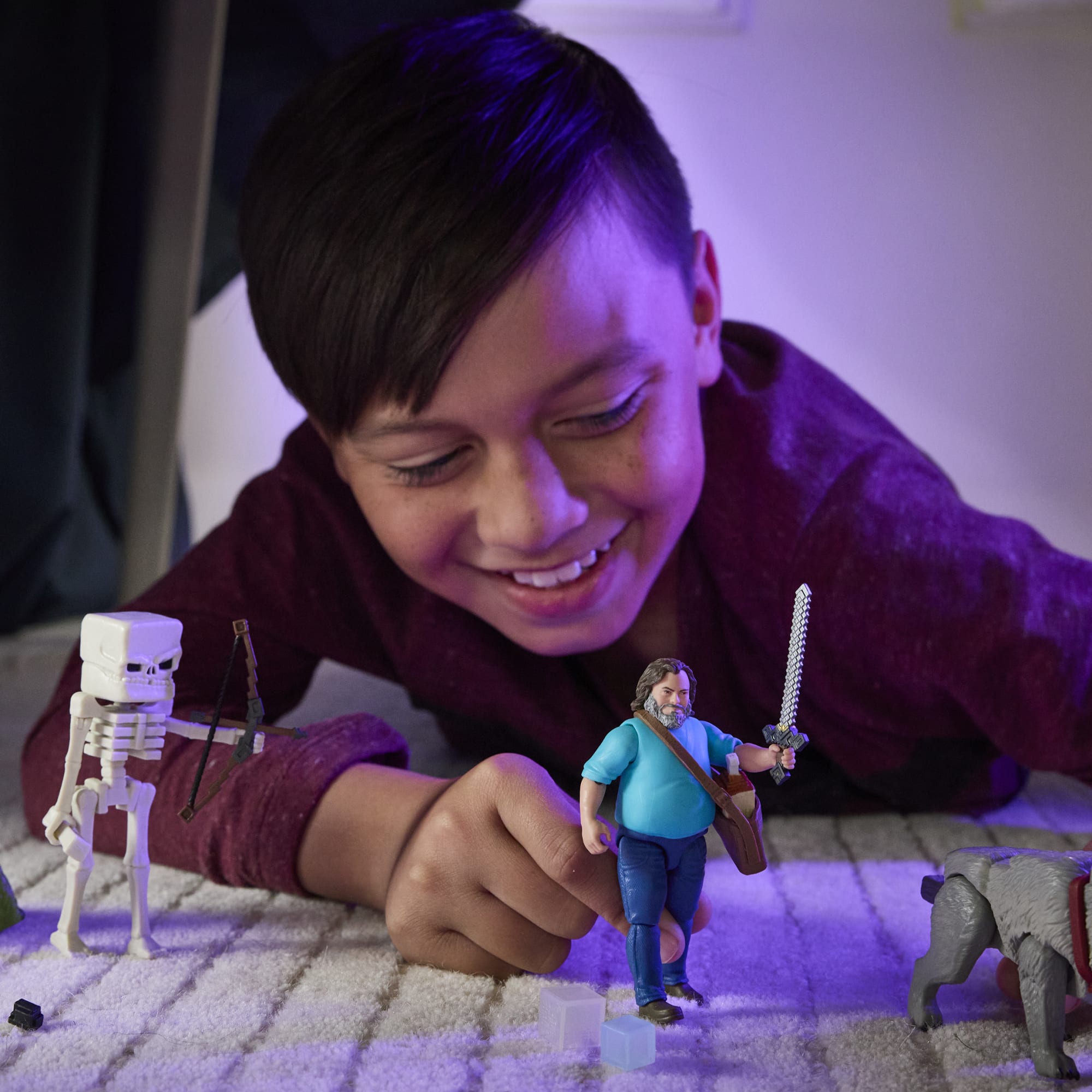 Minecraft Dennis The Wolf Action Figure & Accessories, 3.25-inch Toy Set inspired By A Minecraft Movie